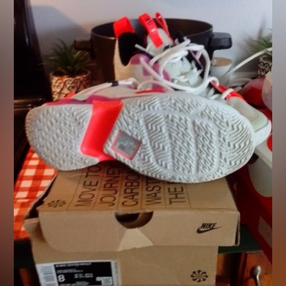 COPY - Nike Jordan Why Not Zer0.3 size:6.5 (Like New) - Picture 5 of 7